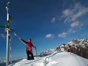 03 In vetta al Monte Ocone (anticima-croce 1363 m) con vista in Camozzera e Resegone